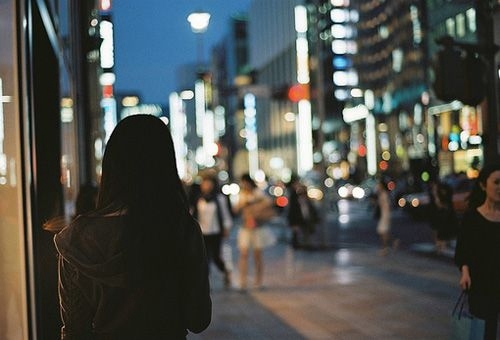 分手后表示释怀的说说（爱情友情句子伤感说说）